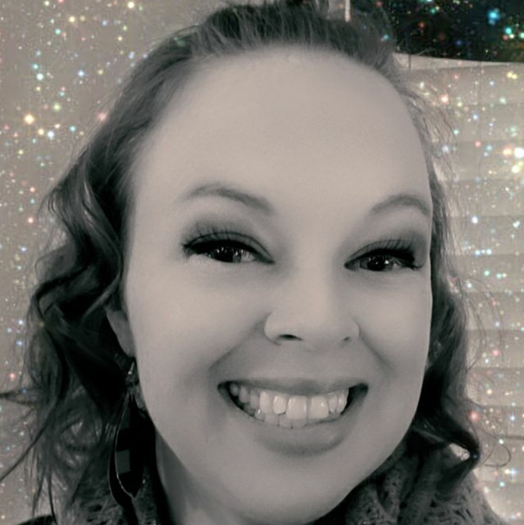 Meet your Poshmark Ambassador, Samantha - Picture 5 of 7